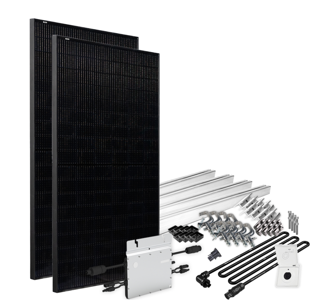 Offgridtec® Solar-Direct 820W HM-600 Balkonkraftwerk Full Black 15m für Schukosteckdose Montagepaket Balkongeländer