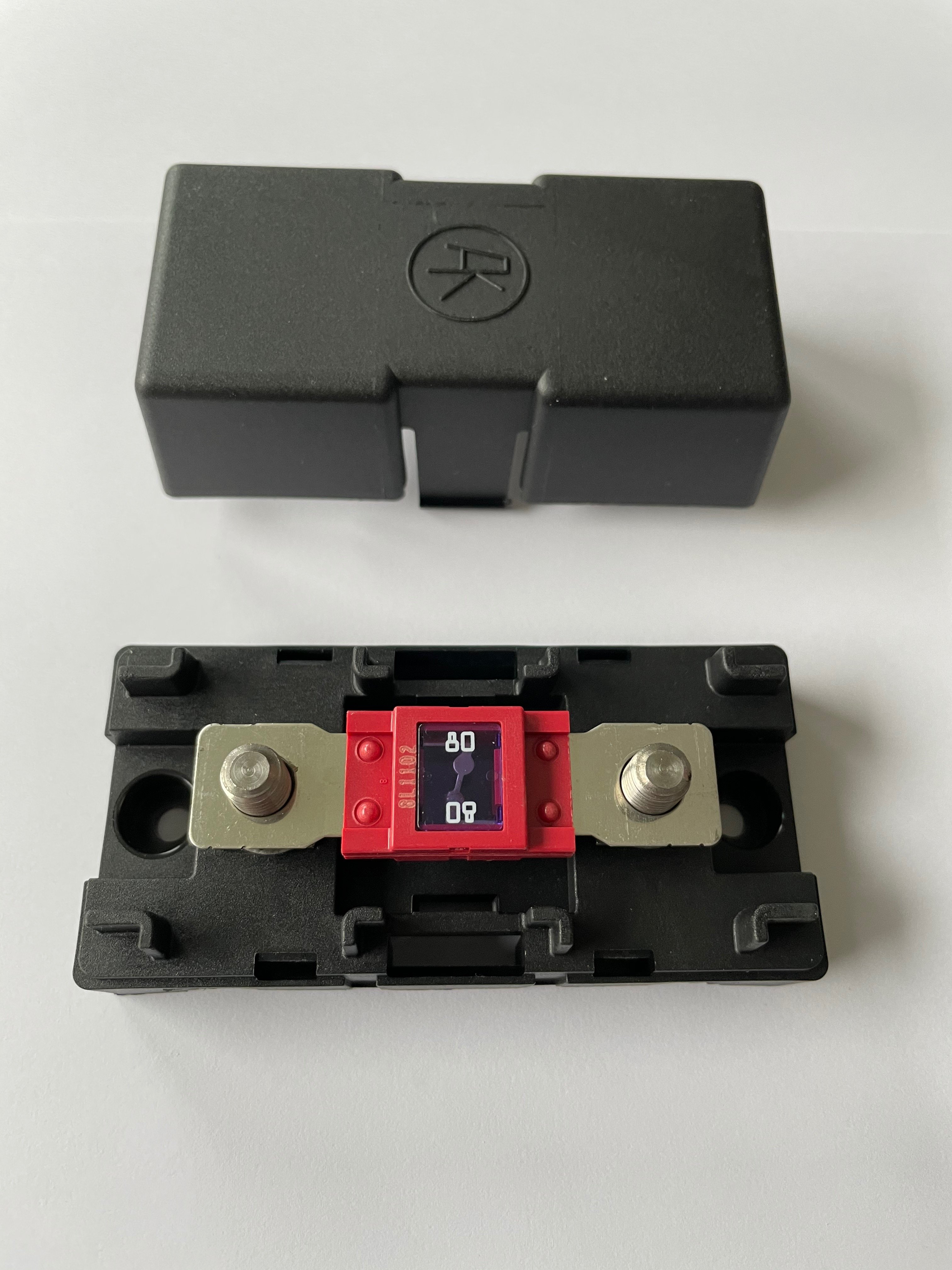Heavy duty fuse holder with cover for MEGA / AMG fuses
